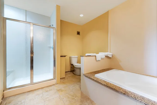 جناح بسرير كينج، Comfort Inn & Suites Michigan City South 5/5