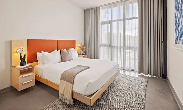 جناح بريميوم بسريرين كوين، BentoLiving Chestnut Hill 6/10