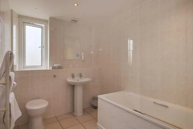 Standard, Single, Belvilla Crewe Arms Hotel 6/7