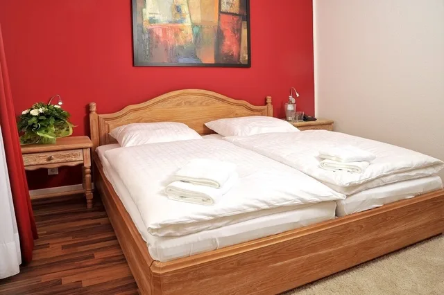 غرفة بسرير كوين، Stadthotel Langenfeld 3/10