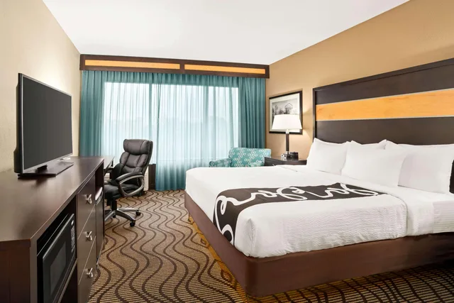 غرفة بسرير كينج لذوي الإعاقة، La Quinta Inn & Suites by Wyndham Richmond-Midlothian 3/8