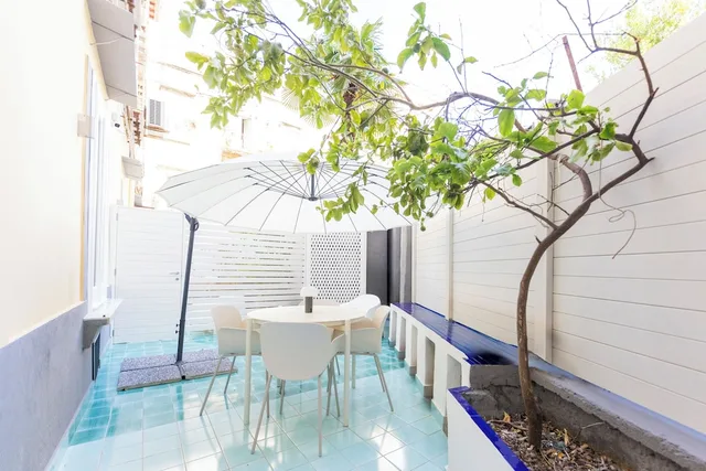 Assoli House، Avvocata، نابولي 18/30