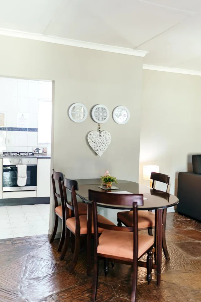 Misty Morn Cottages، Krugersdorp 9/58