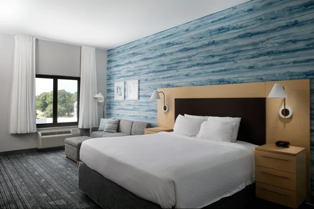 استوديو بسرير كينج مع أريكة لذوي الإعاقة، Towneplace Suites Savannah Airport 1/2