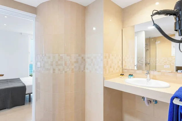 2 Bedrooms, Premium, Apartment, Twin Beds, Beach Front, Sea View, Sofa، Ocean Vistas 24 Puerto de la Cruz 4/5
