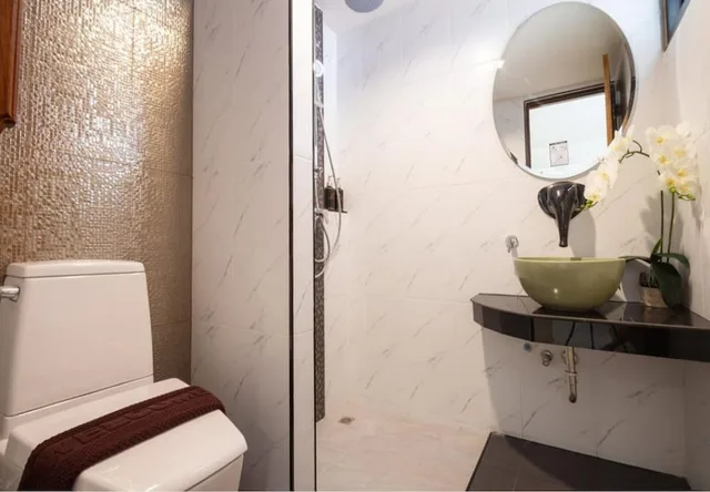 غرفة بسريرين منفصلين بشرفة، Anumat Premium Budget Hotel 2/2