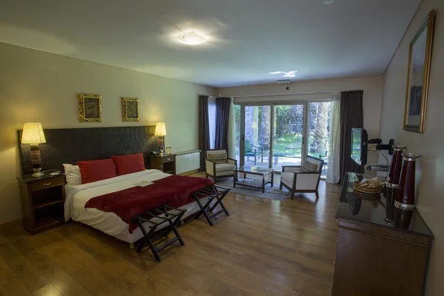 جناح سوبيريور بسرير كوين، Casa La Galeana 2/8