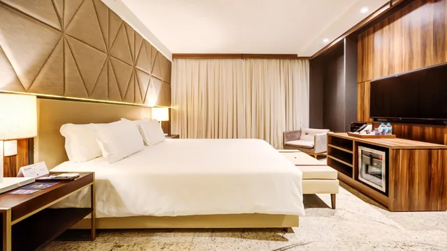 جناح بإطلالة على المسبح، DoubleTree by Hilton Foz do Iguacu 4/10