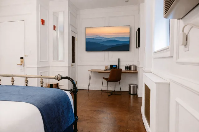 Empire, King Bed, Terrace، Life Hotel New York 1/4