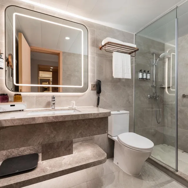 جناح سوبيريور بسرير كينج، The Kimberley Hotel Hong Kong 4/6