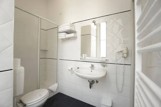 غرفة سوبيريور ثلاثية بغرفة نوم واحدة، Nuovo Albergo Centro 5/6