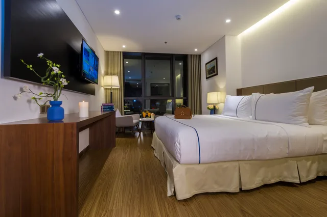 غرفة بريميير بسرير مزدوج، Pavilion Hotel Da Nang 1/2