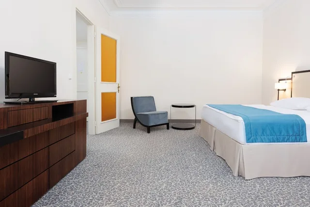 غرفة ديلوكس بسرير مزدوج، Orea Spa Hotel Bohemia 3/6