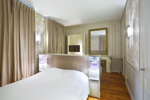 جناح جونيور، Hotel Vaubecour 1/6