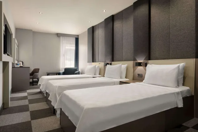 Room, 3 Beds, Tryp By Wyndham Istanbul Sancaktepe 1/9