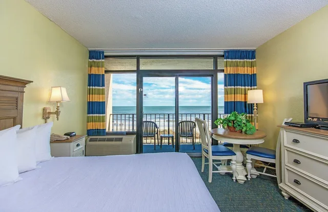 Schooner, Mini, Suite, 2 Queen Beds, Ocean Front، Compass Cove Resort 1/2