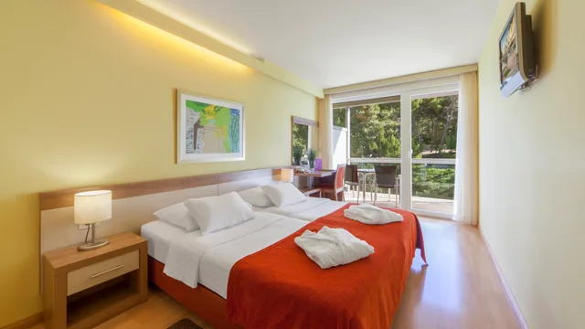 غرفة قياسية بسرير مزدوج أو سريرين منفصلين بشرفة، Hotel Aurora 2/3