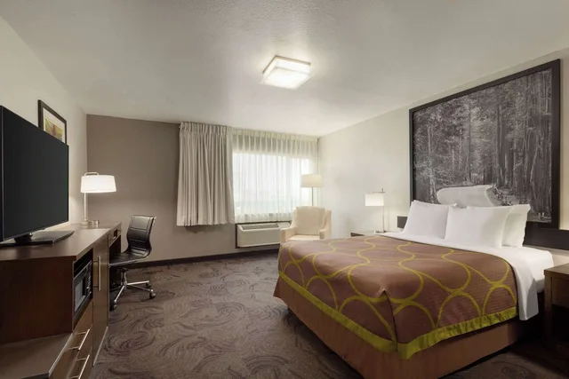 جناح بسرير كوين بغرفة نوم واحدة، Super 8 by Wyndham Eureka 3/10