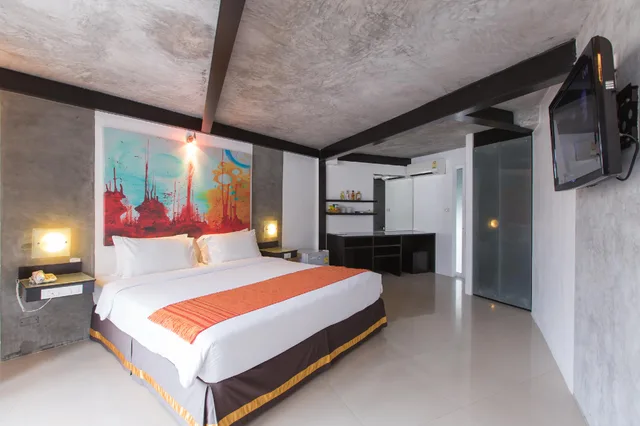 Economy, Twin Beds, The Front Hotel And Apartment 2/2