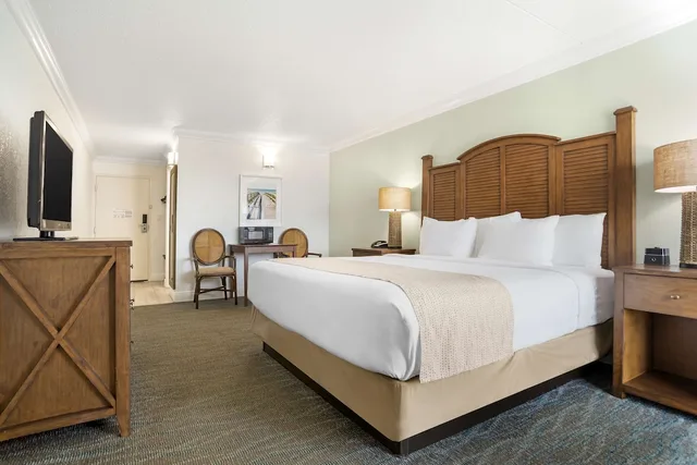 Standard, King Bed, Ocean Front، Best Western On The Beach 2/5