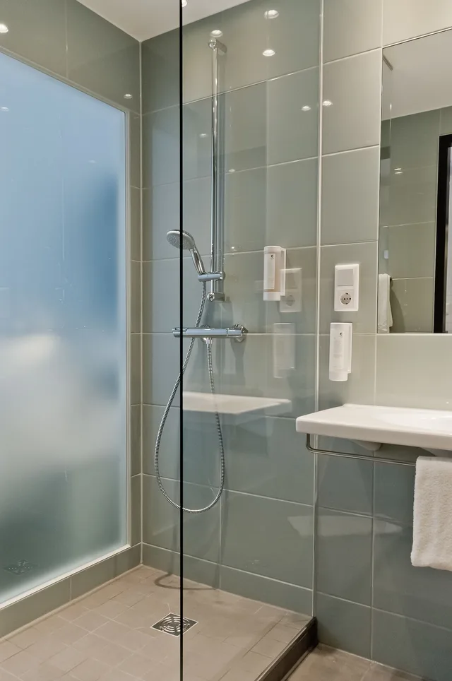 غرفة قياسية بسريرين منفصلين، Premier Inn München City West 7/7