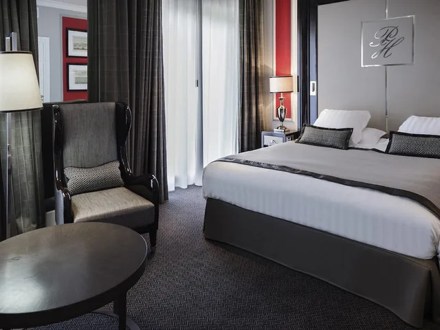 غرفة سوبيريور بسرير كوين بإطلالة على المدينة، Park Hotel Grenoble - Handwritten Collection 4/5