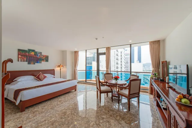 جناح جونيور بشرفة، Red Sun Nha Trang Hotel 1/2