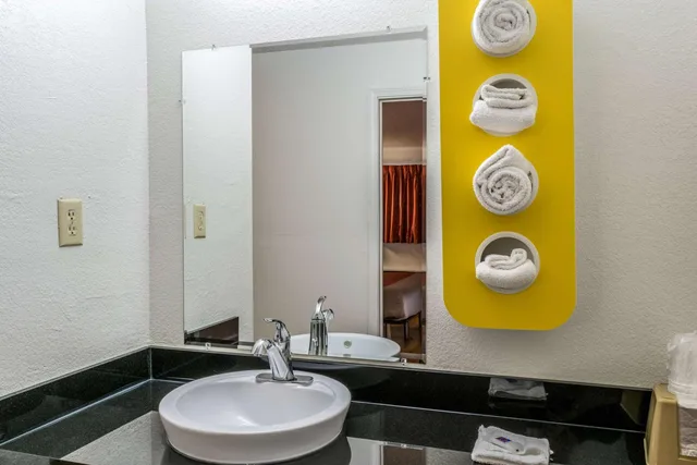 غرفة بسريرين كوين لغير المدخنين، Motel6 Florence, KY - Cincinnati Airport 9/10
