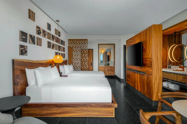 غرفة بسريرين كوين بإطلالة على البحر، Conrad Tulum Riviera Maya 1/11