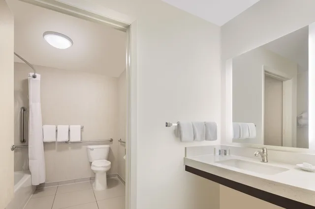 جناح بسريرين مزدوجين بغرفتي نوم، Residence Inn by Marriott Indianapolis Airport 9/10