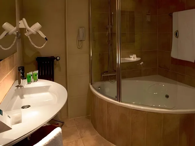 جناح جونيور بسرير كينج، AC Hotel Carlton Madrid by Marriott 4/4