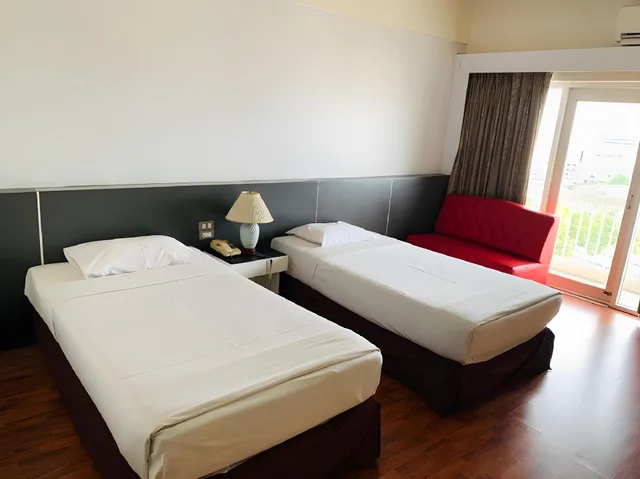 جناح جونيور، Pailyn Hotel Phitsanulok 1/1