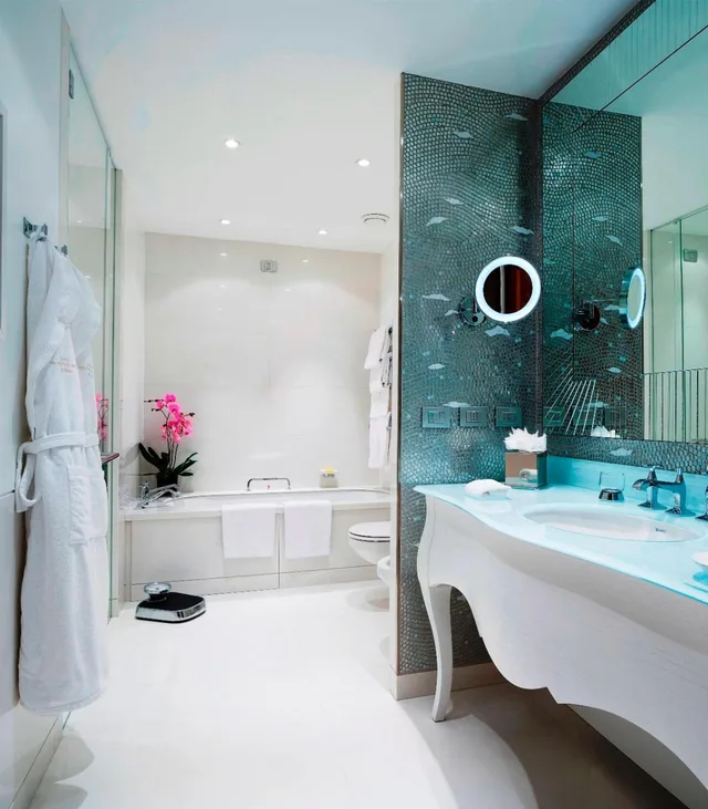 Ambassador, Suite, Queen Bed، Hotel Principe Di Savoia 2/2