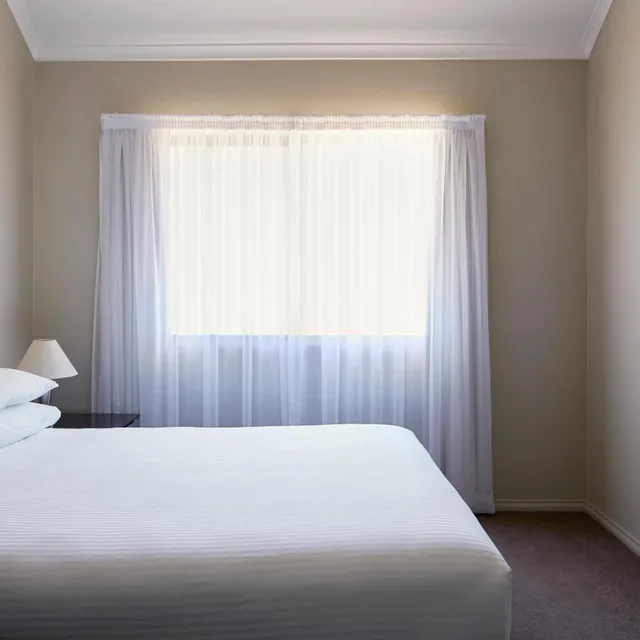 1 Bedroom, Deluxe, Apartment, Pinnacle Apartments 2/9