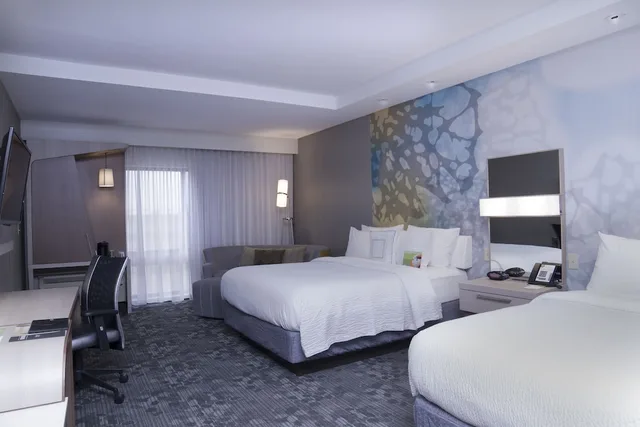 Room, 2 Queen Beds, Accessible, Courtyard Jackson Airport Pearl 1/3