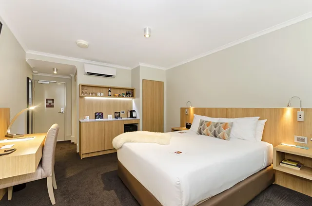 غرفة قياسية بسرير كوين، Clarion Hotel Townsville 5/10