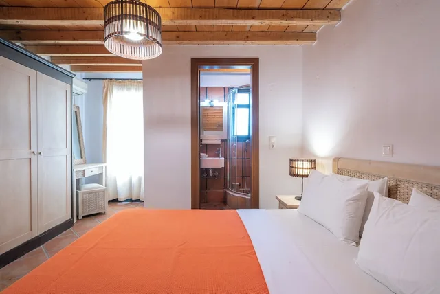 2 Bedrooms, Residence, 2 Queen Beds, Two Story، The Varos Residences Hotel 1/10