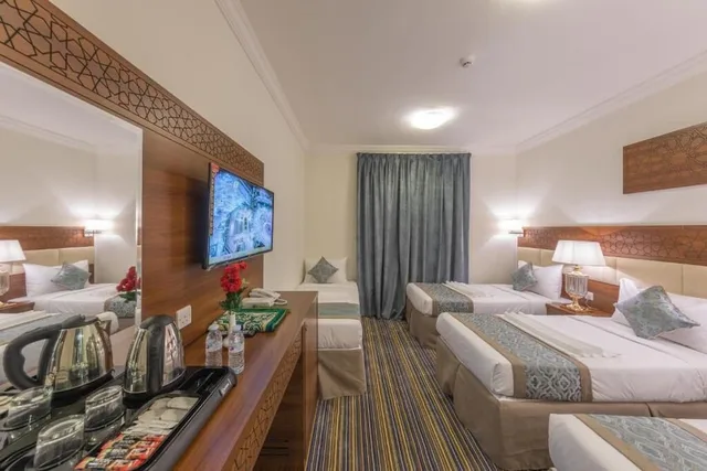 غرفة ثلاثية بثلاثة أسرّة، فندق سنود الريان للخدمات الفندقية(Snood Al Rayyan Hotel) 3/3