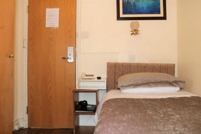 غرفة أساسية مفردة بحمام مشترك، Barry House 4/7