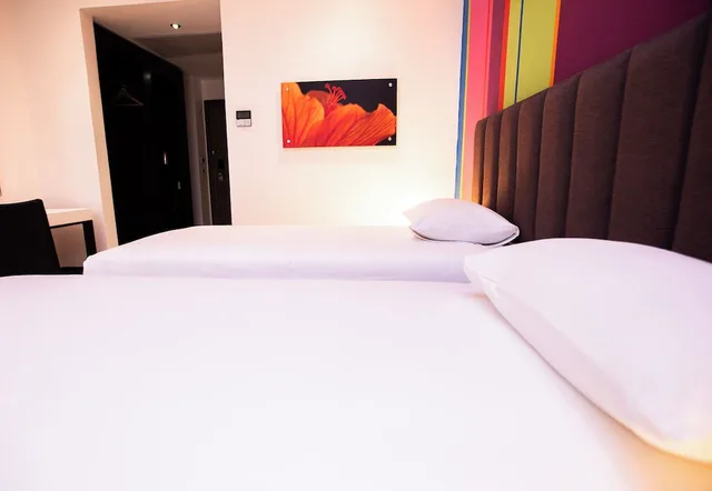 غرفة بسريرين منفصلين، Ibis Styles Accra City Airport 3/6