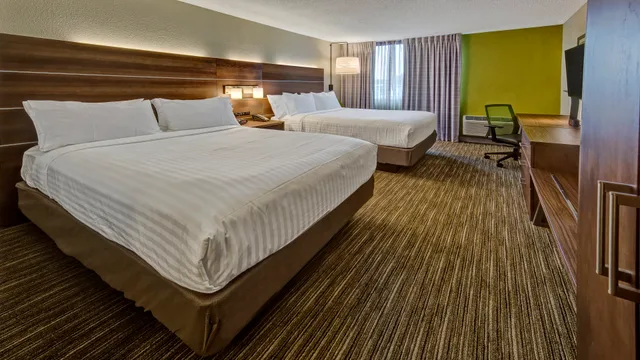 غرفة بسريرين لذوي الإعاقة، Holiday Inn Express Louisville Airport Expo Center 1/2