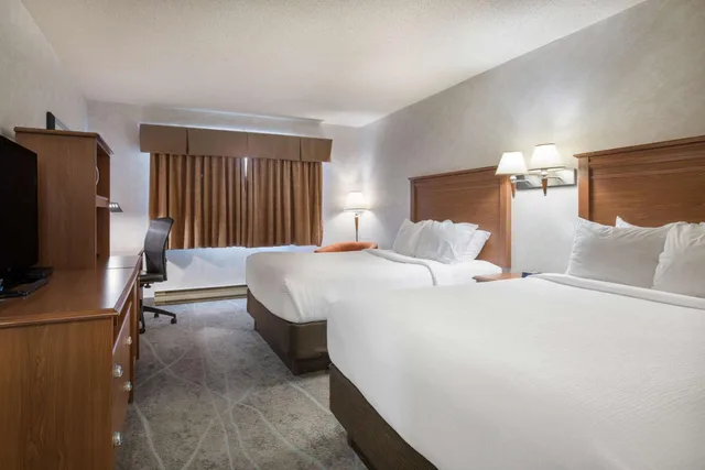 Room, 2 Queen Beds, Best Western Glengarry Hotel 4/6