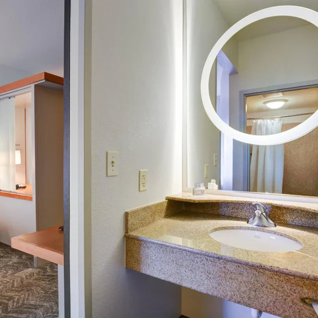 Suite, 2 Queen Beds, Trundle Bed, Track View, Sofa، Springhill Suites Shreveport-Bossier City/Louisiana Downs 6/7