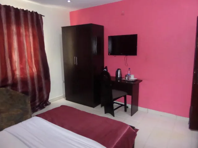 غرفة قياسية بسرير مزدوج، Belfem International Suites 4/5