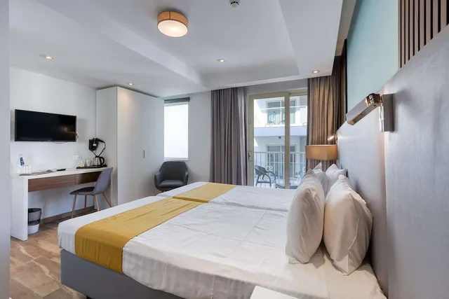 غرفة قياسية بسريرين منفصلين بشرفة، Solana Hotel & Spa 2/10