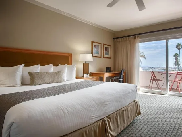 غرفة بسرير كينج، Beachside Inn 1/2