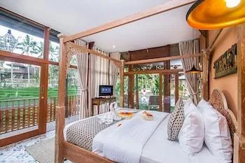 جناح ديلوكس بإطلالة على المسبح بمطبخ، Gusde Tranquil Villas 1/1