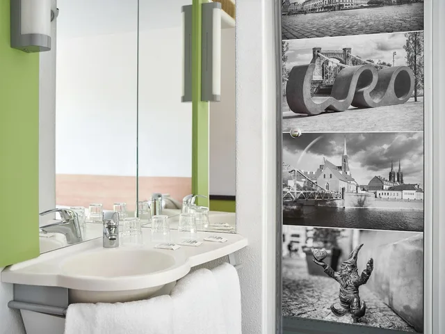 غرفة قياسية بسرير مزدوج وسرير فردي، ibis budget Wroclaw Poludnie 5/5