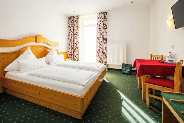 غرفة قياسية بسرير مزدوج، Hotel Grunberger 1/4