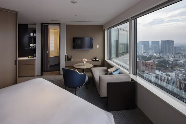 غرفة بريميوم بسرير كينج مع دخول صالة النادي، The Strings by InterContinental Tokyo 3/10
